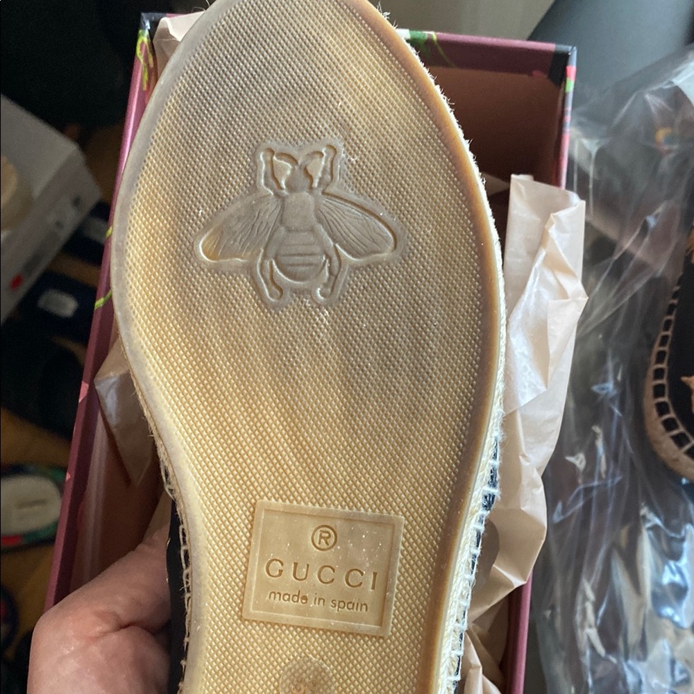Gucci  espadrilles with stars and bees comes with floral box - Picture 7 of 9